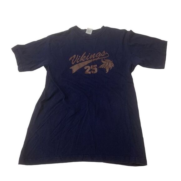 Vintage Minnesota Vikings T-shirt by Guess - Picture 1 of 6